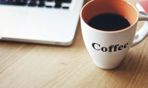 1064小时防腐测试的冷却液，渗透了理想MEGA的电池